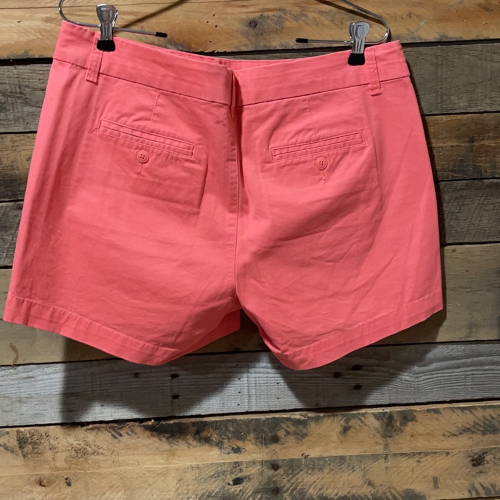 KHAKIS by Gap shorts size 10 (4") - Picture 2 of 3